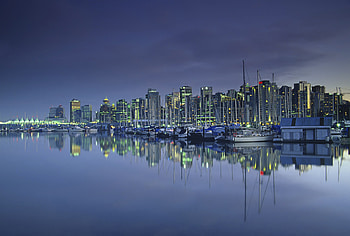 Canadian cityscape, Captivating , Iconic Vancouver landmarks, Expansive skyline HD wallpaper