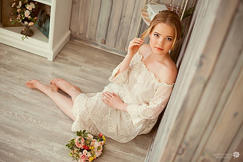 happy girl, feet, happy, giirls, legs HD wallpaper