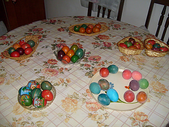 Easter Eggs, egg, table, graphy, colors, colours, eggs, food, holiday, bulgaria HD wallpaper