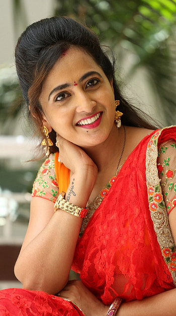 Lasya Manjunath, saree lover, telugu anchor HD phone wallpaper