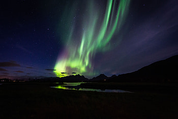 Nature, Mountains, Night, Starry Sky, Darkness, Aurora Borealis, Northern Lights, Aurora, Natural Phenomenon HD wallpaper