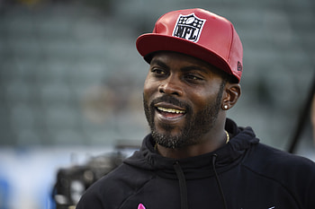 Michael Vick, Michael vick congratulates, Braves on reaching, World series HD wallpaper