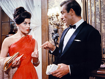 Eunice Gayson and Sean Connery, Bond Girl HD wallpaper