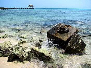 Old Stone Anchor, blue, sand, anchor, pier, mexico, beach, stone, nature, water, wave, ocean, cozumel HD wallpaper