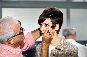 Audrey Hepburn, 1966, How to Steal a Million, Dvdbash HD wallpaper