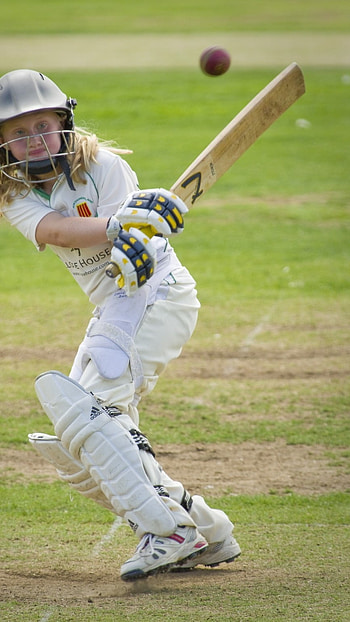 Cricket, Girl Cricketer, girl crickter HD phone wallpaper