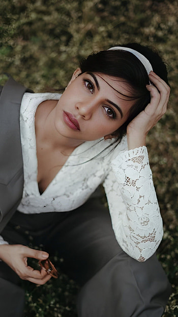Madonna Sebastian, malayalam actress HD phone wallpaper