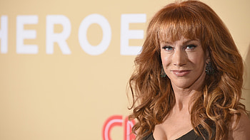 Kathy Griffin, TV celebrity, Cancer diagnosis, Lung surgery recovery HD wallpaper