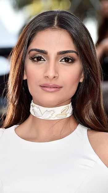 Sonam Kapoor, Sonam Kapoor Bollywood Actress HD phone wallpaper