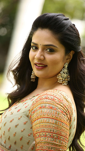 Sreemukhi, telugu actress, anchor HD phone wallpaper