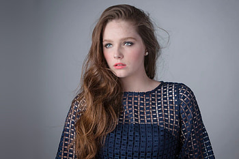 Pretty, long hair, celebrity, Amy Forsyth HD wallpaper