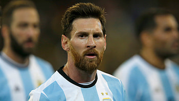 Lionel Messi, curious, celebrity, footballer HD wallpaper