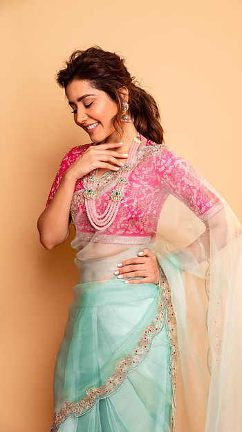 Raasi khanna, telugu actress, saree lover HD phone wallpaper