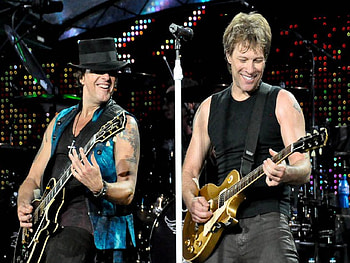 Bon Jovi In Bucharest, great, richie, musician, guitar, concert, jon bon jovi, beauty, bon jovi, music, romania, songwriter, actor, bucharest, jon, hat, richie sambora, singers, guitars, entertainment, smile, hands, singer, beautiful, cool, face, lovely HD wallpaper