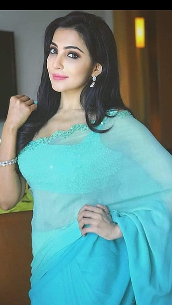 Parvati Nair, mallu actress, saree lover HD phone wallpaper