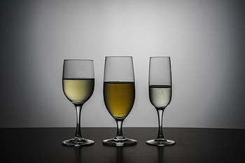 3 wine glasses, drinks, alcohol HD wallpaper