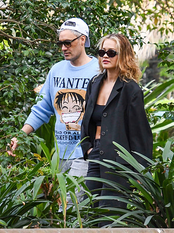 Rita Ora, Taika Waititi, Romantic dinner date, Australia HD phone wallpaper