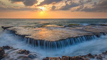 Water Cascades Over An Ancient Coral Reef , nature HD wallpaper