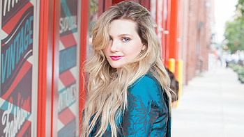 Abigail Breslin, Height, Weight, Biography HD wallpaper