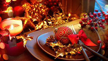 Red-themed Christmas, Vibrant decorations, U , Festive delight HD wallpaper