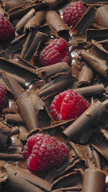 Raspberry, Chocolate HD phone wallpaper