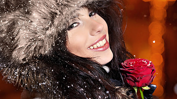 Girl with a rose, winter, rose, model, graphy, entertainment, people, nice HD wallpaper