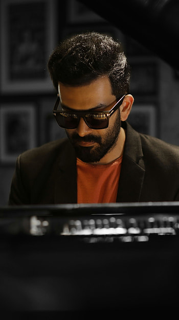 Prithvi raj, malayalam movie, brahmam, andadun remake HD phone wallpaper