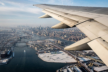 looking out a plane window, skyscrapers, fun, airplane, cool, arcgitecture HD wallpaper
