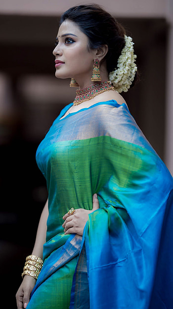 Aatmika, tamil actress, saree beauty HD phone wallpaper