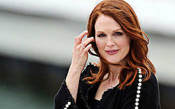 Julianne Moore, American actress, Portrait smile, Beautiful woman HD wallpaper
