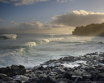 Patrick Smith graphy Wave, mist, sand, clouds, rocks, sunset, beach HD wallpaper