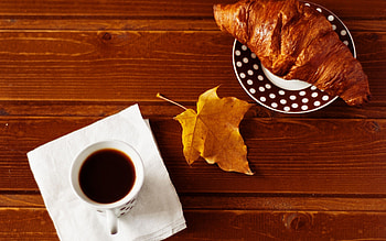 Fluffy croissant, Inviting aroma, Perfectly baked, Ultimate satisfaction HD wallpaper