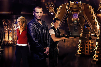 Christopher Eccleston as the Ninth Doctor, Iconic trio, Remarkable chemistry, Beloved characters HD wallpaper