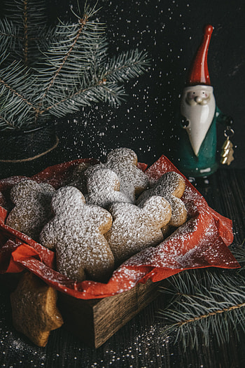 Holidays, Cookies, Powder, Holiday, Branches, Needles, Gingerbread HD phone wallpaper