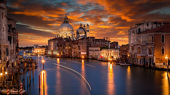 Venice, Beautiful nightscapes, Reflections in the water, Illuminated buildings HD wallpaper