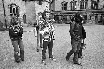 Grateful Dead in Europe, Iconic tour, Musical storm, Cultural phenomenon HD wallpaper
