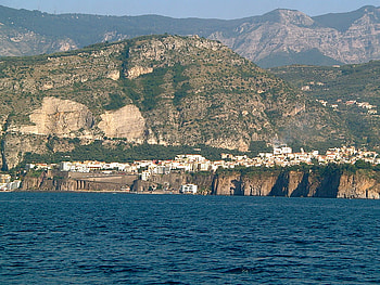 Sorrento Italy,Ocean Mountains, almafi coast, sorrento, italy, cliff, mountains HD wallpaper