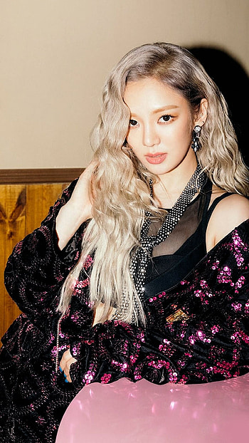 Hyoyeon, inspiration, Striking visuals, Creative design HD phone wallpaper