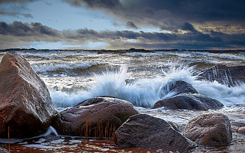 Crushing Wave, sea, splash, Latvia, rocks, wave HD wallpaper
