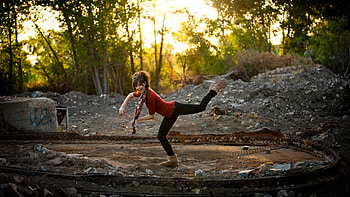 Lindsey Stirling, Musical prodigy, Expressive instrumentals, Soulful melodies HD wallpaper