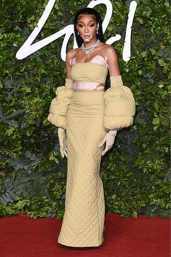 Winnie Harlow, Star portrait, News, Bilder HD phone wallpaper