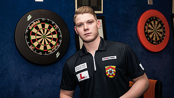 Nico Kurz, Darts HD wallpaper