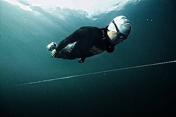 Black Water documentary, Underwater exploration, Deep sea diving, Oceanic mysteries HD wallpaper