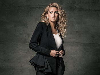 Tori Kelly, tori-kelly, celebrities, girls, music, singer, actress HD wallpaper