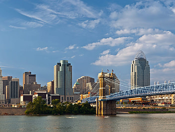 Cincinnati skyline, Local's guide, Visiting Cincinnati, Midwest travels HD wallpaper