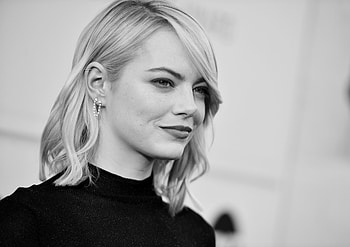 Emma Stone 2017 , emma-stone, celebrities, girls, monochrome, black-and-white HD wallpaper