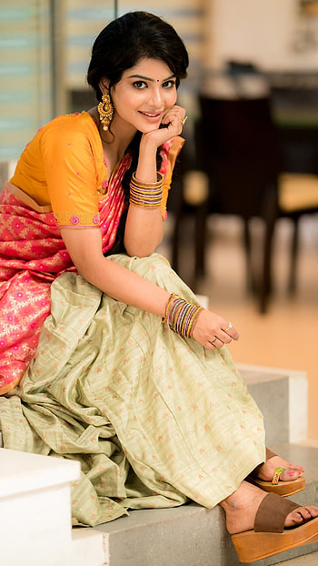 Pavitra Lakshmi, pavitra, lakshmi, telugu actress, model, saree beauty HD phone wallpaper