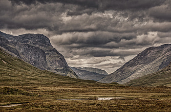Nature, Grass, Mountains, Clouds, Mainly Cloudy, Overcast HD wallpaper