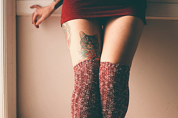 Cat tattoo, pisica, red, tattoo, cat, stuff, woman, legs HD wallpaper