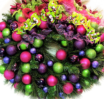 Welcome Christmas!, globes, colorful, decor, welcome, home, wreath HD wallpaper